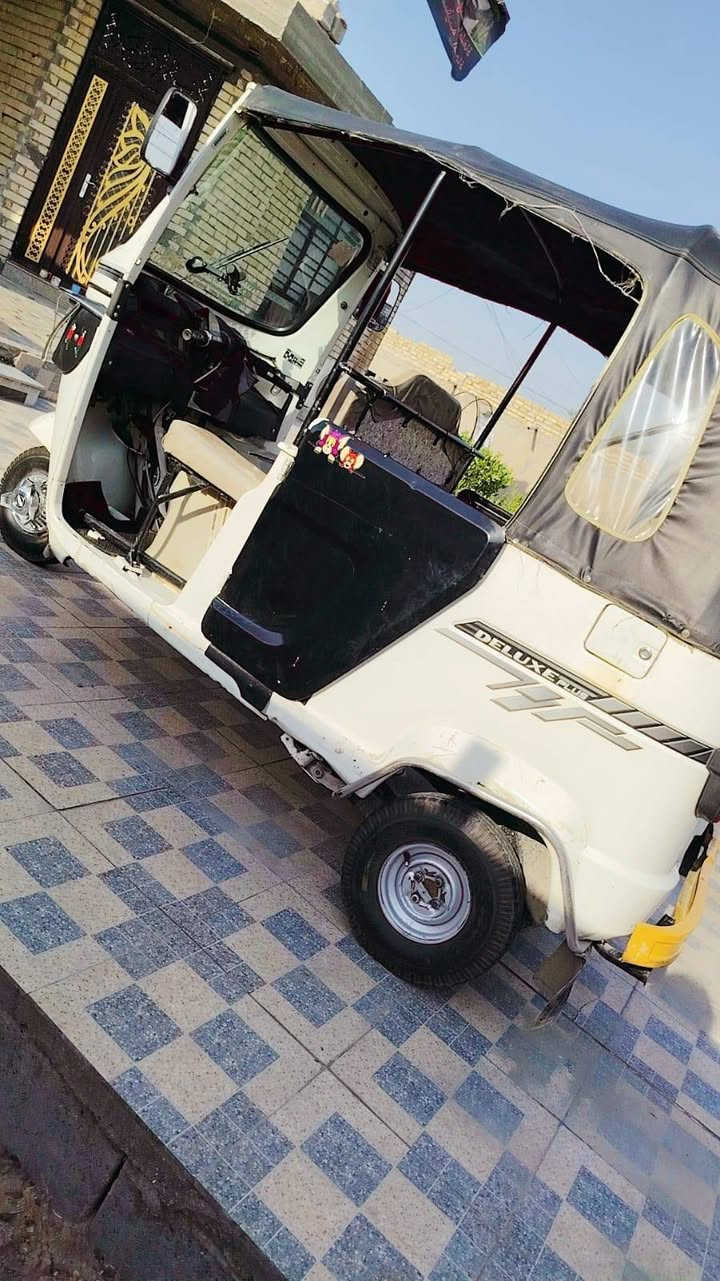 سلام عليكم تكتك للبيع موديل 22 Tvs بسمي تحويل ثاني يوم سعر اتصل   ***********
عنوان بغداد ناحيه الرشيد
