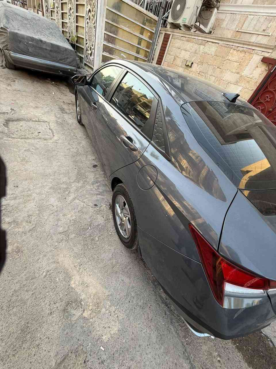النترا ٢٤ وارد امريكي ماشيه ٢٣ الف بدون صبغ رقم بغداد باسمي حته الدعامات بدون صبغ سعره١٦٠ وبيه مجال
***********
