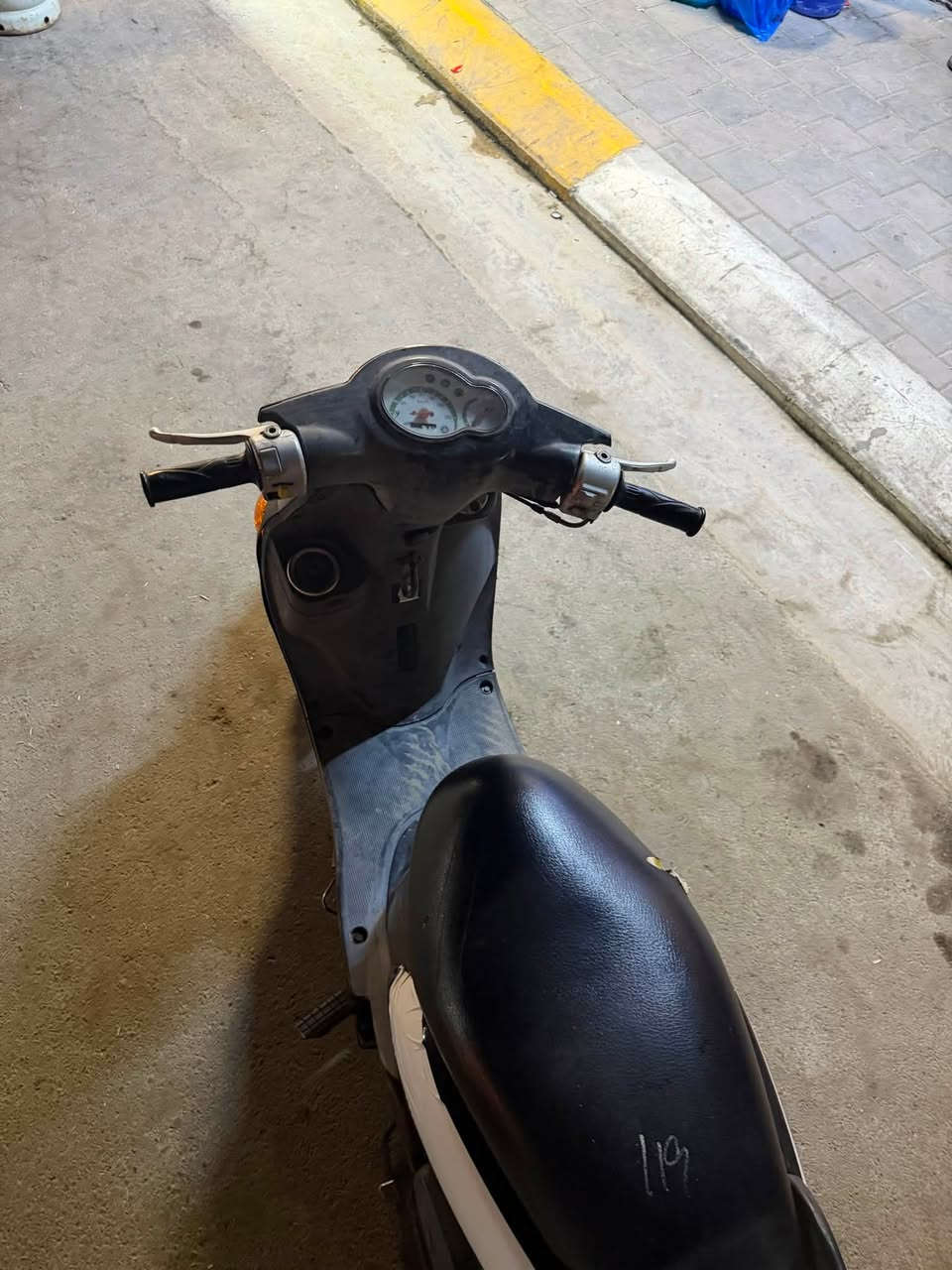 فله
موديل 2009
كفاله عامه مكينه وكفر ختم واحد 
اي نقص ما بيها طوافه كيلو متر شغال 
مكاني بعقوبه يم فلكت الامين 
***********
