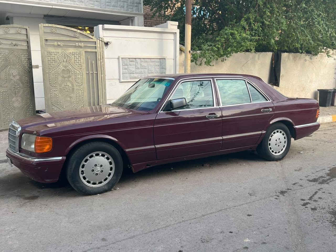 مرسيدس ٣٠٠ • موديل ١٩٩١ • رقم بغداد