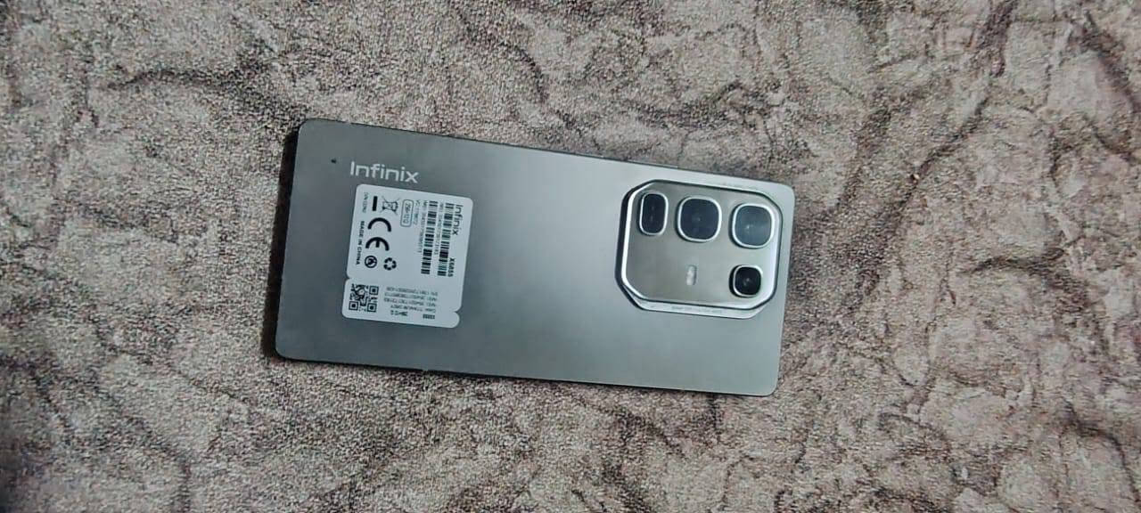 السلام عليكم انفنكس نوت 50برو
جهاز نضيف مابي اي عيب ما مفتوح جهاز غراضه كاملة مستخدم شي قليل شرط ضمان
ذاكره 256رام 24 شاحنه, 90 واط يدعم الشحن اللاسلكي
سعر 325 بي مجال
***********
