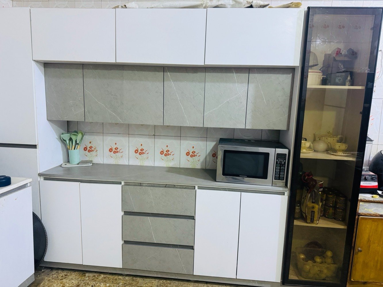 كاونتر HDF • سطح مرمر • الامين الثانية
