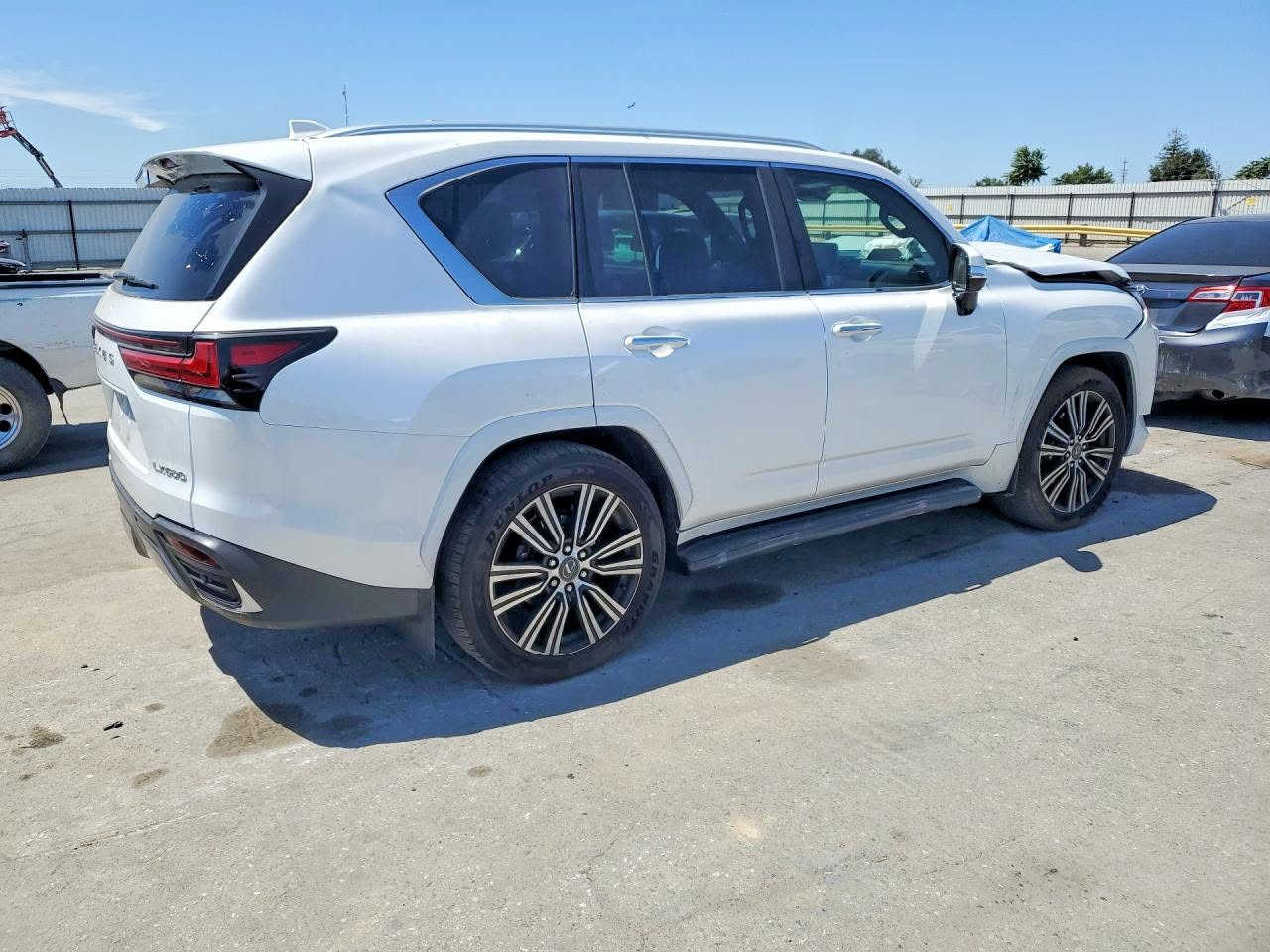 🚨 إعــــلان مــــزاد 🚨

🔥 2026 LEXUS LX 600 LUXURY 🔥

📅 موعد المزاد:
يوم الجمعة 07 / 08 / 2026

📍 مكان السيارة:
🇺🇸 أمريكا – ولاية California (CA) – Bakersfield

🚢 تكلفة النقل من أمريكا إلى المنطقة الحرة – عمّان:
💰 2,600$
➕ تُضاف عليها باقي المصاريف.

📌 عنوان الشركة:
بغداد – المنصور – شارع البرج
📍 مقابل التفاح الأخضر

📞 للاستفسار والتفاصيل:
***********8

🔥 للمهتمين بالمزاد، تواصلوا معنا لمعرفة التفاصيل والمزايدة.
