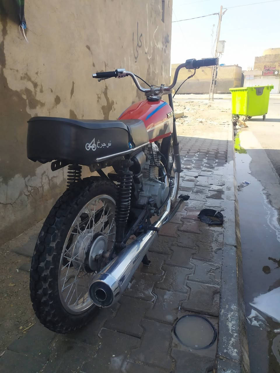 سلام عليكم دراجه للبيع كلك كلك كلك مكفووله من السرقه (كوم حديد) السعر300وبيه مجال المكان كوت طشاش شارع الاسعاف الفوري للاتصال ***********.❤️
