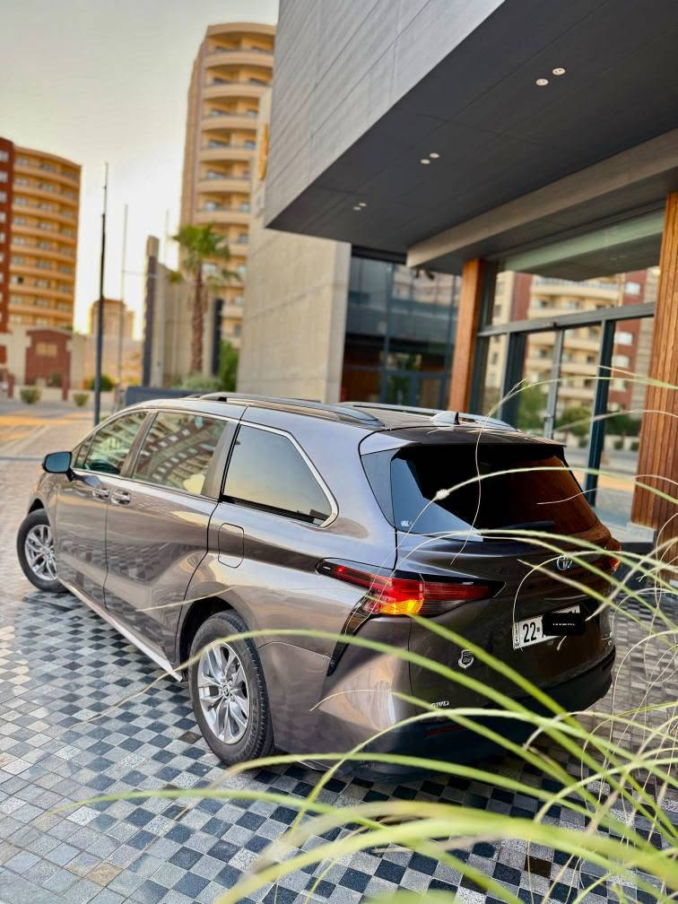 TOYOTA SIENNA LE PLUS 🇺🇸 2022        هايبريد

تويوتا سينا 2022 فول فول مواسفات 8راكب

سيارة ب اسمي تحويل مباشر 

محريك گير كفالة ماشي 102 الف

صبوغ سيارة اثنين قتعة مصبوغ
بدون دواخل ارباك

سيارة فول مواسفات :-

سلايد  فتحة + رادارات + كشنات كاراباي تدفء
بابين سلايد كاربايي + شحن مال موبايل
شاشه كبير كاميره 

رقم صاحيب

☎️(***********)اسیا
☎️(***********)کورک السليمانية, العراق
