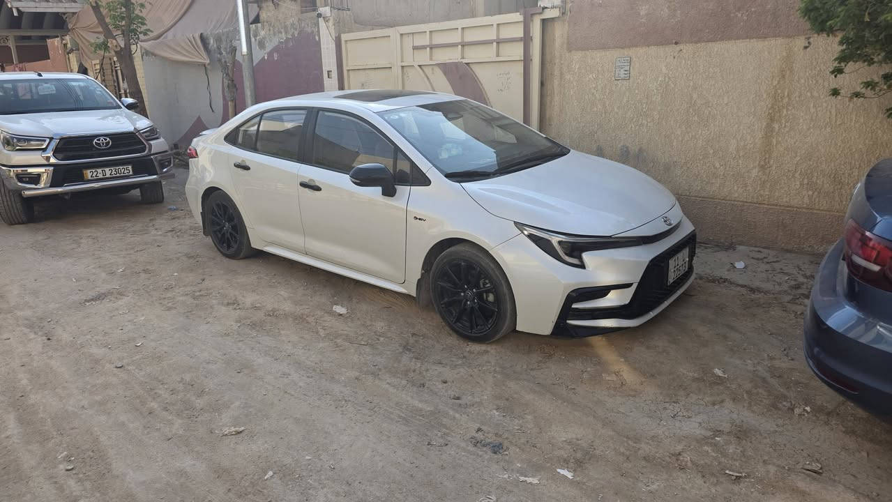 اس بلاك اعلى فئة كشن كهربائي داخل لونين رقم بغداد موجودة بكربلاء بيه كم ملاحضة جلغات بسيطة ماشية ٢٧  موديل ٢٥  بيع او مراوس 
بموديل ٢٦ سعر النهائي ٢٥ 
***********
