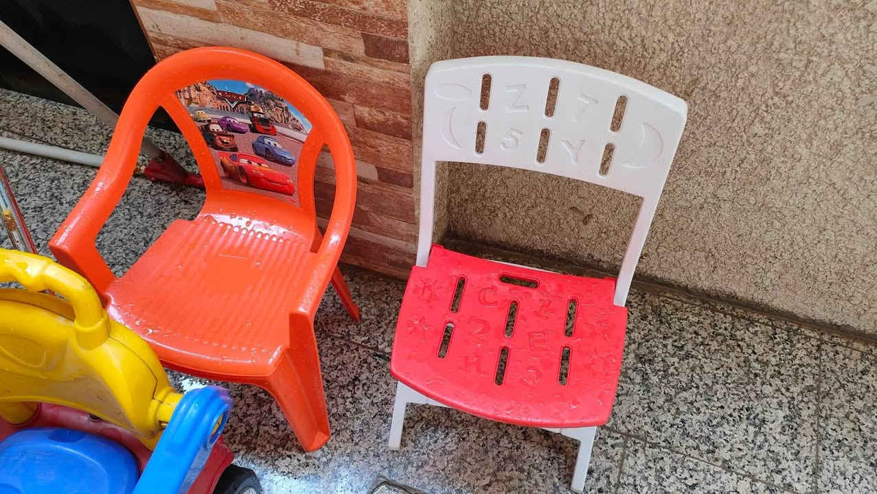 العاب اطفال نظيفة
مرجوحة كبيرة 
مسبح نفخ كبير
مسبح نفخ صغير
كراسي عدد 2
مسدس ماء كبير

السعر 30 الف
لا يوجد توصيل
مكاني الدورة
***********
