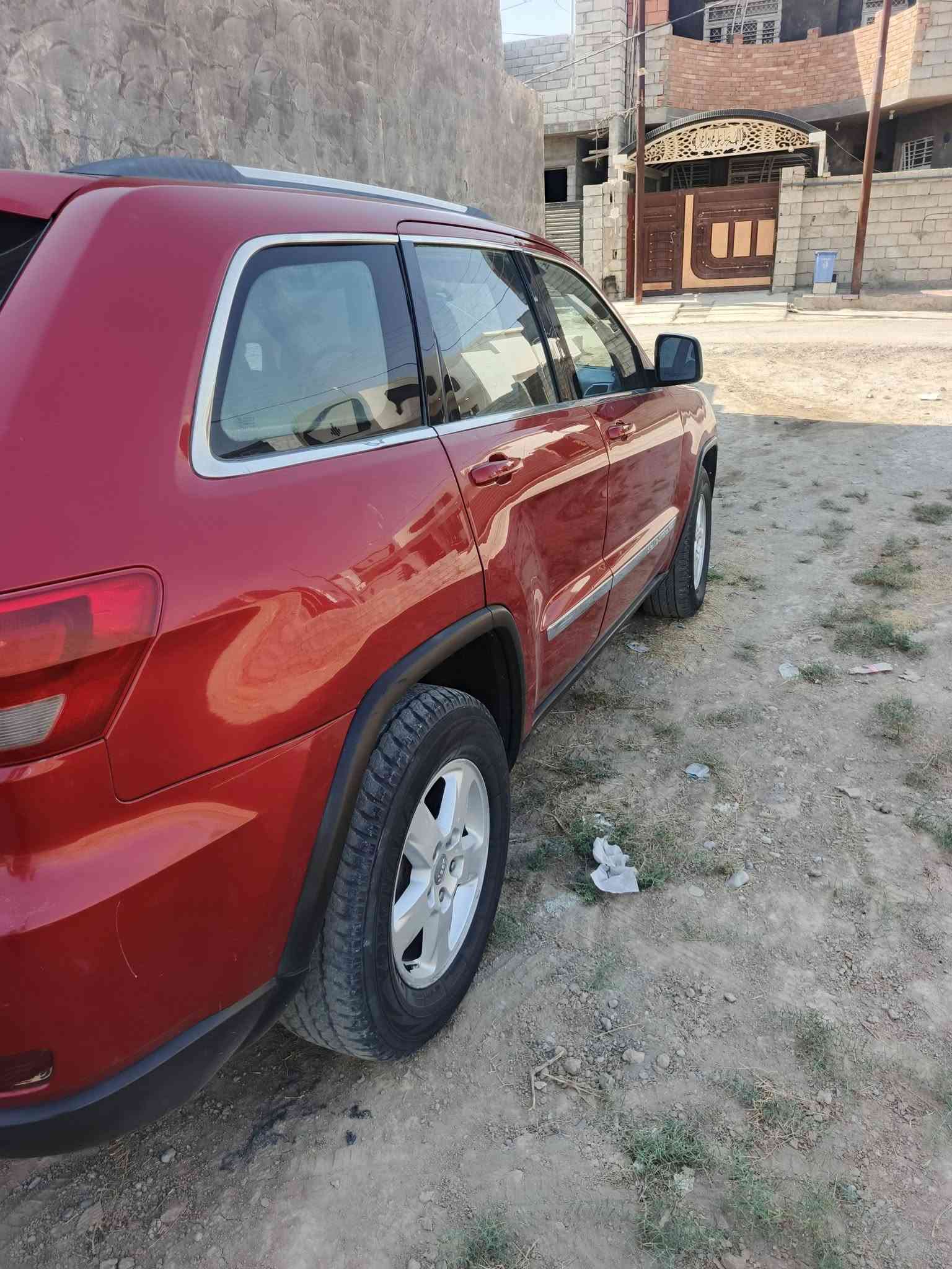 سلام عليكم جيب لاريدو موديل ٢٠١١ بيهة ٤ قطع صبغ مابيهة دواخل مكينة جديدة صدر امامي خلفي اترايهة زيرو جاهزة من كلشي رقم بغداد الدولي الجديد تحويل ثاني يوم السعر ١٢٠ و بيهة مجال حك الجية المكان تقاطع القدس هاتف ***********
