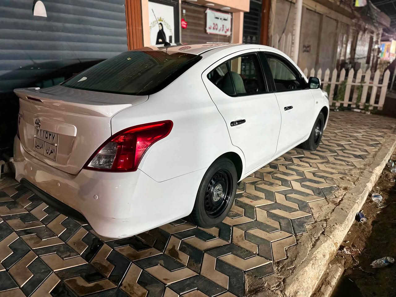 سلام عليكم 

صني هندي 2022 
بدون صبغ بارد فقط 
ماشيه 110 
تخم تاير جديد 
حداديه جديده
سياره جاهزه 
مكان السياره النجف

سعرها 100 وبيه مجال بسيط

*********** النجف, العراق
