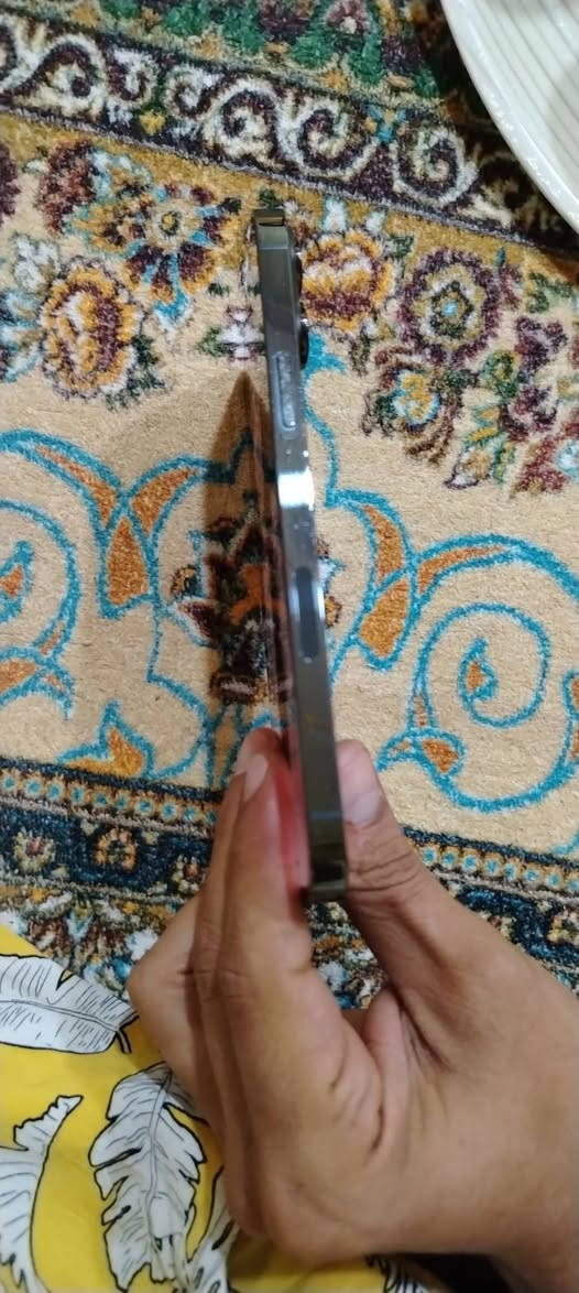 السلام عليكم جهاز ايفون 13 بروماكس وتربروف بطارية 81 ذاكره 256 اخو الجديد للبيع بسبب ضرف خاص سعره 600 قفله من الاخير بدون عمله مكاني المعقل خمس ميل ***********
