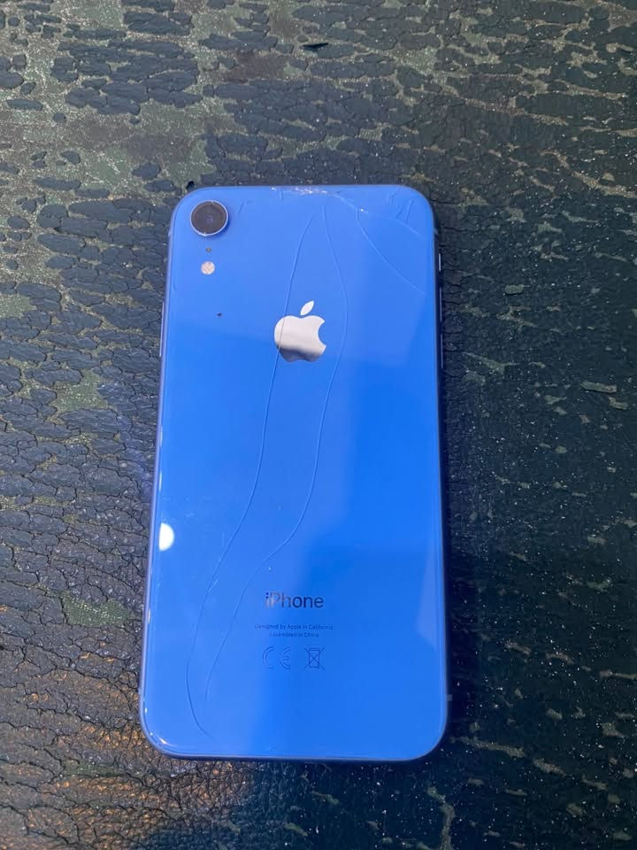 السلام عليكم جبتلكم قطعتين نضيفه
iPhone 11 Pro Max 📱

 ١- ايفون ١١ برو ماكس 📱 لون زيتوني 💚

ذاكره ٢٥٦ 🔥فيس ايدي شغال 

مبدل شاشه فقط اصلية ✅

وبطاريه٩٢ بلادية 🔋

السعر ٣٢٥ 🔥

مكاني( بغداد مدينة الصدر) 📍

خاص أو اتصال : ***********📞 

2 _ آيفون اكس ار بلادي وتر ممفتوح 
لون ازرق سمائي 💙

ذاكرة ١٢٨ 
فيس ايدي شغال 
بطارية 🔋 77 بلادية 
بي فطر بالضهر بس يتبدل ب١٥ الف 
السعر ١٩٠ 🔥
