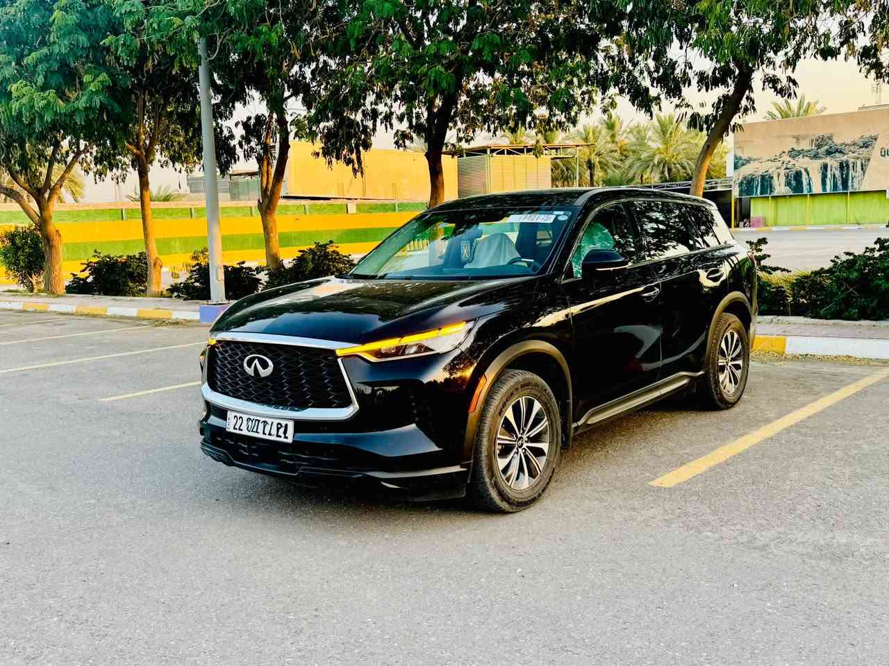 السلام عليكم
الفخامة اليابانية
 انفنتي Qx60  الشكل الجديد 
موديل 2023
اللون اسود ملكي ميتاليك
حادث بسيط بدون اي ضرر داخلي
رقم الشاصي:  5N1DL1ER7PC370341
سيارة نظيفة وجاهزة 
مواصفات عالية 
بانوراما 
بصمة 
رادارات امامية وجانبية وتحديد المسار + نقطة عمياء + هزاز ستيرن
صندوق كهرباء 
7 راكب غرفة واسعة ومريحة
مقاعد جلد + تدفئة + تدفئة مقود 
شاشة كبيرة + Apple carplay + Android Auto 
نظام صوت ممتاز
شاحن لاسلكي
محرك 6 سلندر 3500 قوي و عملي واقتصادي 
ناقل سرعة 9 نمر 
4 وضعيات قيادة 
مرايا شفط
اضاءة لد ذكية 
بصمة صوت للتحدث مع السيارة
ومواصفات كثيرة اخرى 
السيارة ناعمة وعزلها قوي 
السيارة داخلة للعراق شهر 12/2025 واستخدام بالعراق جداً قليل 
رقم اربيل بإسمي
مكان السيارة بابل
السعر  29500$ (295) ورقة
***********
