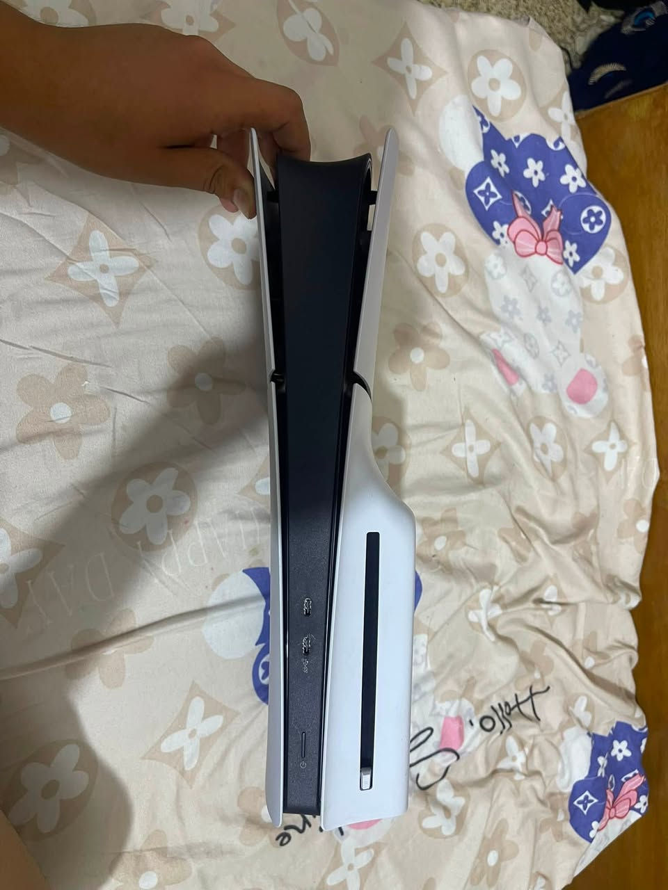 السلام عليكم
للبيع PS5
جهاز صار سبوع من اشتريته جديده 
يمكن لو 3 مرات لو 4 شغلته 
جهاز نظيف نظيف 
دبل جوستك 
واحده اصليه و ثانيه اصليه مال جهاز اخذتها 
ويه أقراص 2 
و بي حساب منزل بي لعبات 
جهاز حته كيبلاته اصلي حته مال شحن يده 
كارتونه موجوده 
سعر 850 الف قفل قفل شتريته مليون ابيعه 850
عنوان بغداد الجديده النعيريه 
***********
