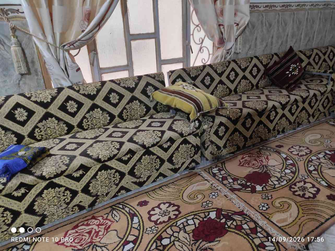 تخم ديوان اصلي جديد إستعمال قليل الطول 15متر نجاره حديد للبيع غير متواجد ع فيس بوك الشراي يتصل على هذا الرقم مكاني بابل سدة الهنديه 
***********

نص مكتوب في الصور:
- REDMI NOTE 10 PRO 14/09/2026 17:56
- REDMI NOTE 10 PRO 14/09/2026 17:55