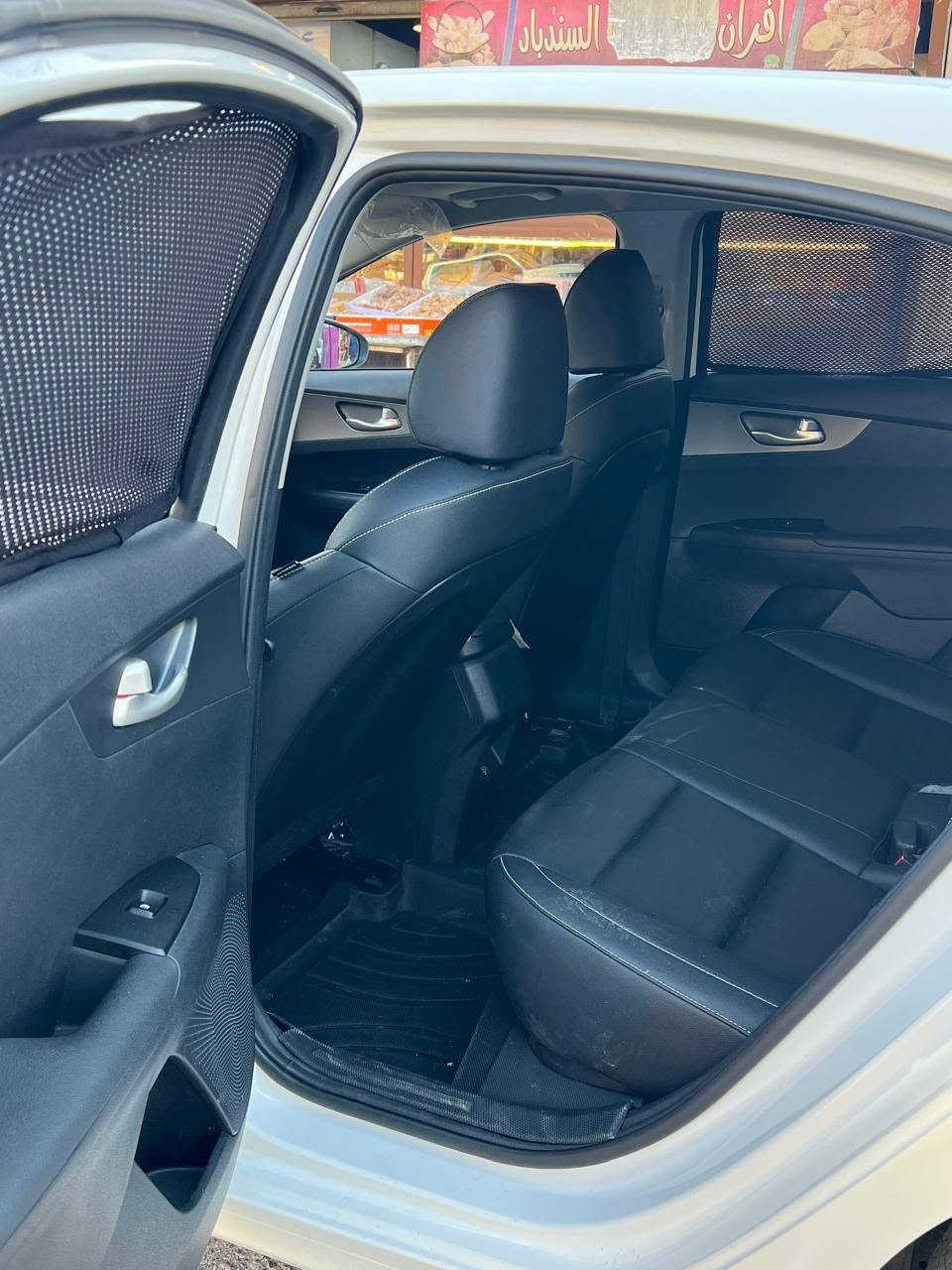 🛑للبيع
السلام عليكم 
Kia. كلين تايتل 
بدون صبغ بدون ضرر
 K3 موديل 2024.
شرط التحويل 
فول مواصفات
محرك 1500 دبل نوزل
رقم اربيل
المواصفات
فتحة
شاشه كامرة
تحكم ستيرن جهتين
بصمه أبواب و بصمه تشغيل
شاحن تايب سي شحن سريع
كير طياره
شاشه بالكير
لايت لد زينون 3 عدسات متحركة + الخلفي هم لد متصل
حساسات امامي خلفي
أشاير لكزس متحركة
صندوك ذكي بصمة 
سايد بريك بصمة
(auto hold) أوتو هولد
درايف مود 4 وضعيات
I (sport+eco+smart+comfort
ماشية 15الف k

علق بتم يصلك السعر او الاتصال ع الخطوط 
موصل/الأيسر 
***********
***********
