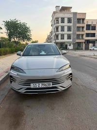 Byd سونك بلاص فول موديل ٢٠٢٥ ماشيه ٢٢ الف بيه ضربه خفيفه بلجنطه وممصلح...