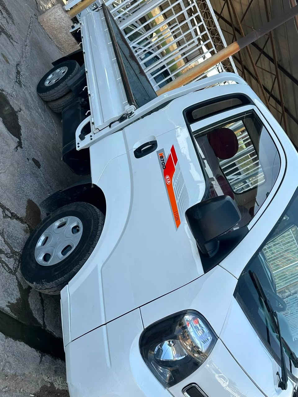 كيا ٢٠١٦ رقم بغداد مشروع وطني بيها بنيد مبدل كير ومحرك مكفول شاصي مكفول شرط 
للاستفسار ***********
سنويه لل٢٧ 
مكان سامراء سعر ١٠٥ وبيها مجال
