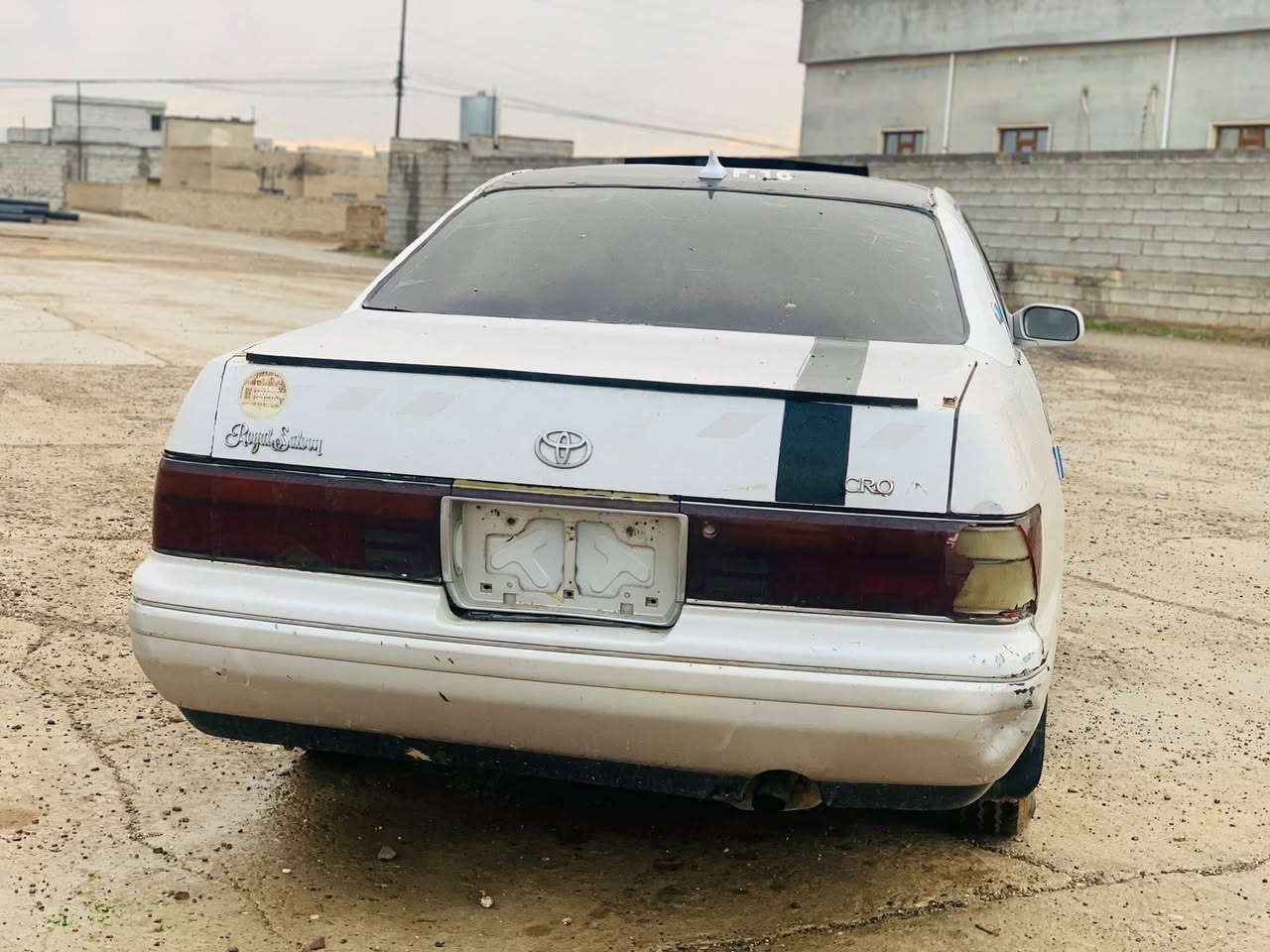 السلام عليكم ورحمة الله وبركاتة
 بطة نضيفة محرك زين گير شرط فوووول گشرها حلو داخلها حلو مقبول السعر 14 وبيها مجال 
***********//
***********
