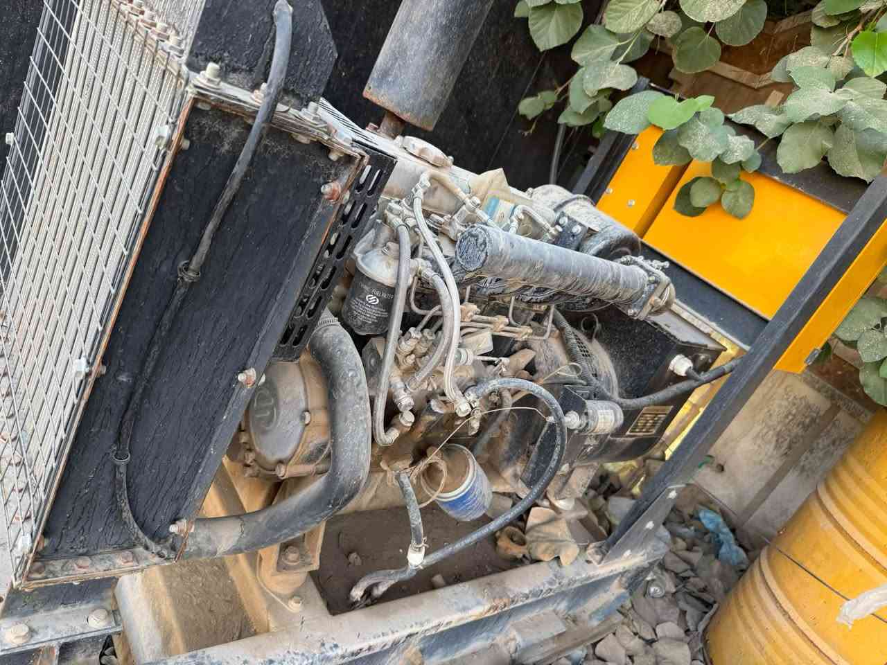 سلام عليكم مولدة ray1.صيني درجة اولى ٢٠ كيڤي استعمال جداً قليل للبيع
*********** النجف الكوفة واتساب
