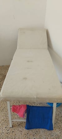 اغراض عيادة • للبيع