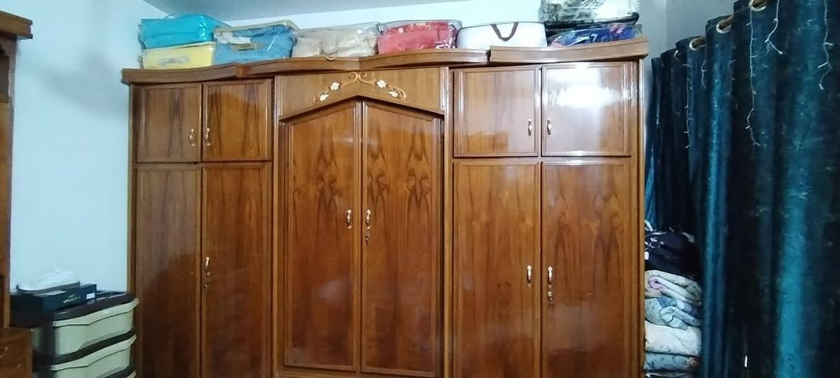 السلام عليكم ورحمة الله وبركاتة غرفه للبيع صاج درجه اولى شغل الفلوجه السعر مليون ونص العنوان تكريت الاستفسار اتصل على الرقم ***********
