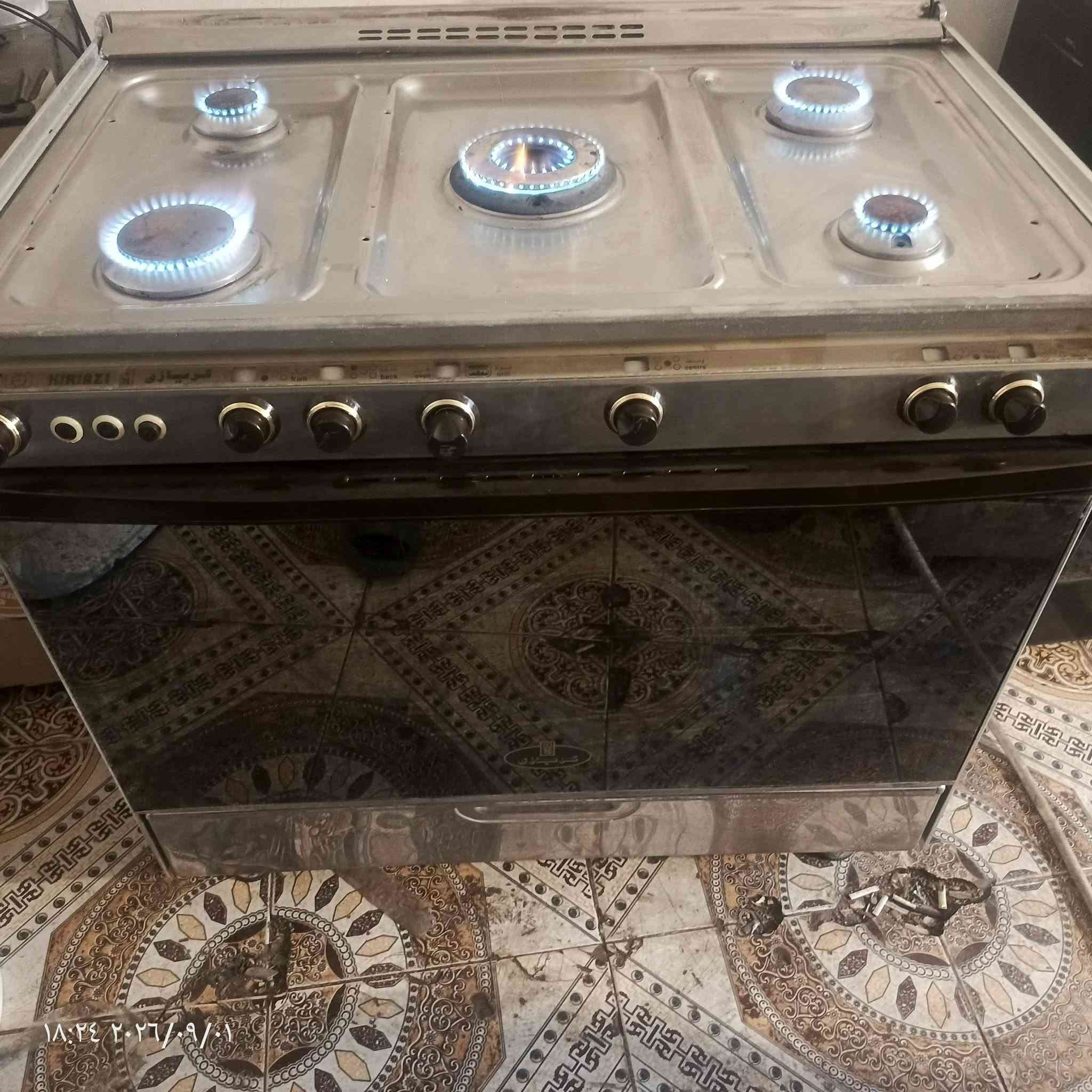 طباخ مصري كريازي نظيف جدا جدا للاتصال ***********
