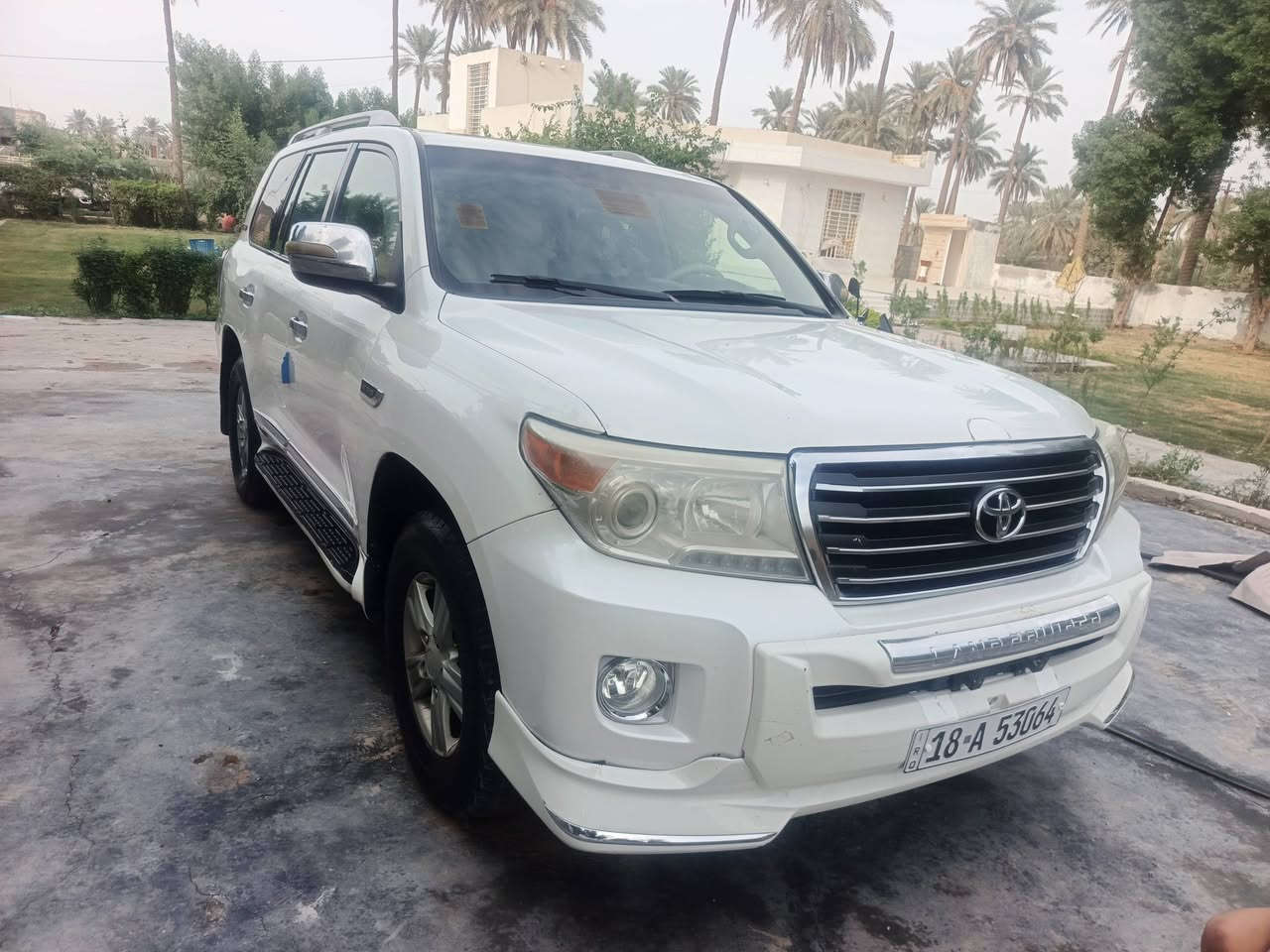 لاندكروزر • ٢٠١١ • صبغ