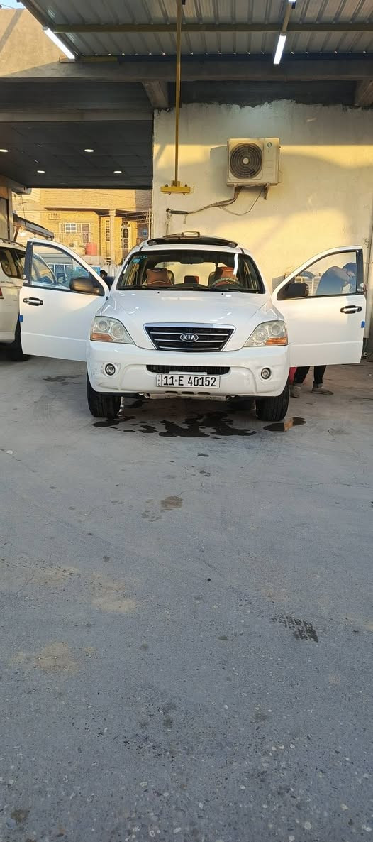 السلام عليكم 
سورنتو 2008 امريكي 
رقم بغداد دولي  ب أسمي
 كفاله كير ومكينه وتبريد وحداديه 
مكينه ٣٨٠٠ جديده 

السياره بيها فقط الدوس والهلالات  اثر خياس 

كامله من كلشي 
ترايك ل \ أربيل 
السعر  ٩٥ وبيها مجال 

مكاني ناصريه  مركز 
***********
