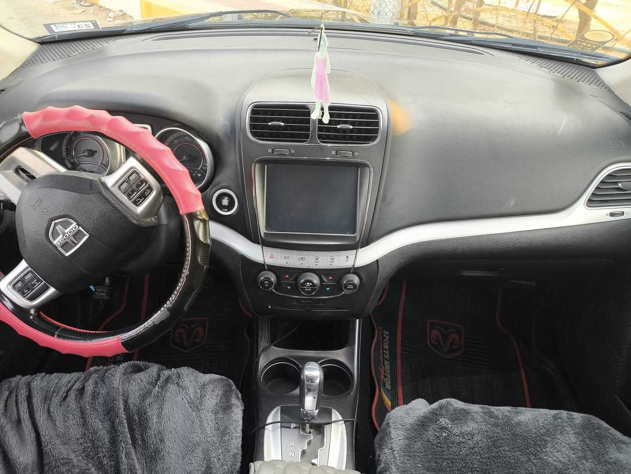 جورني موديل 19 سته سلندر 3600 سبعه راكب  رقم بغداد شرط المداور 
سياره جاهزه ماناقصها شي  خدميه وعائليه (( ومسجله ب سنويه سته سلندر يعني مو اربعه)) 

مكان السياره الناصريه المركز 
((السعر المطلوب 115 ))
للاستفسار اكثر 
(( *********** ))
اتصل وبيك خير وتدلل ومتواجد بهذا رقم واتساب 
❤️❤️
