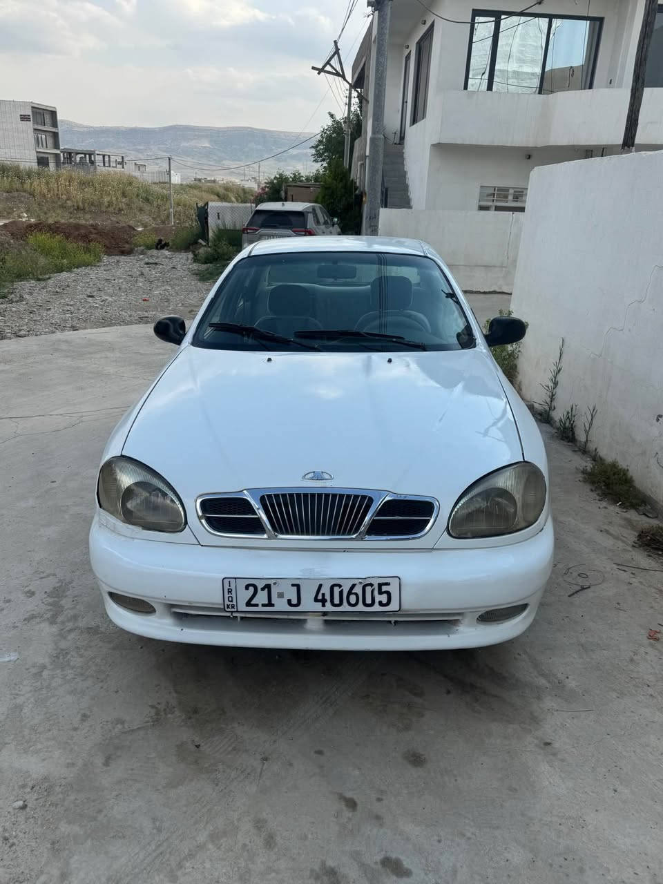 دایو لانۆس مۆدێل 2000
گێڕ ئۆتۆماتیک 
گێڕومەکینەی سەنی لەسەرە 
تەبریدلەسەرسویچ
کۆنتروڵ
ڕەقەم سلێمانی تاکو 2031تازەیە
چوارتایەی لۆک 
بەشەرتی گێڕومەکینەو تەحویل و غەرامە نرخی 38 گلا و تۆزیک مەعامەلە 
ژمارە مۆبایل ***********📞 السليمانية, العراق
