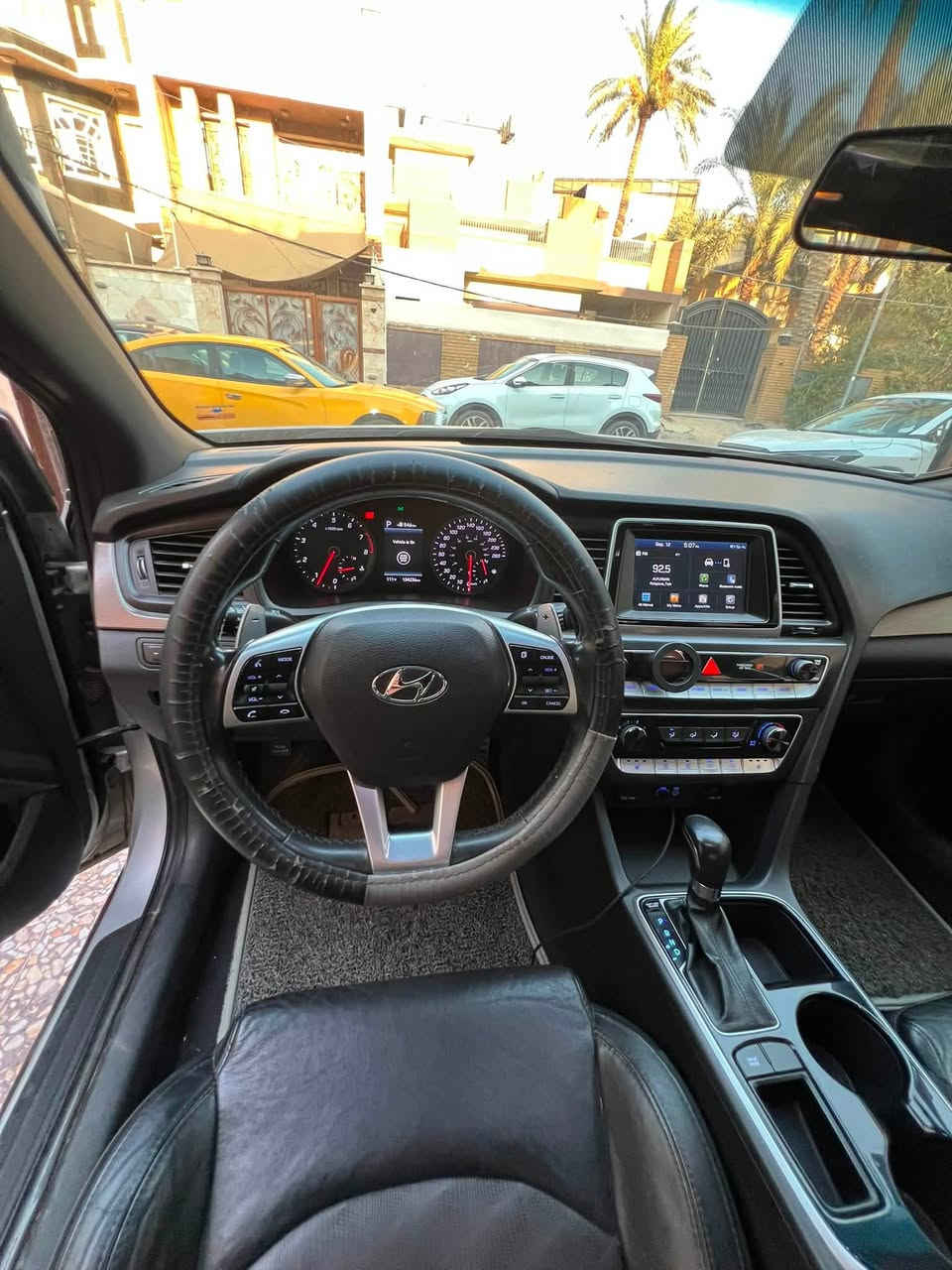 هيونداي سوناتا سبورت 2019
وارد كندي
فول مواصفات
محرك 2400 GDI
ماشية 130 ألف كيلو
الكير والمحرك مكفولات
صدر جديد
تبريد ثلج
تخم تايرات جديد
حادثها جاملغ خلفي أيمن بدون دواخل
البنيد مرشوش كلير فقط بدون حادث
الشواصي والگود مكفولة

⭕️ السعر 130 بيها مجال 

مكاني: نفق الشرطة حي حطين
رقم صاحبها: ***********

نص مكتوب في الصور:
- قص