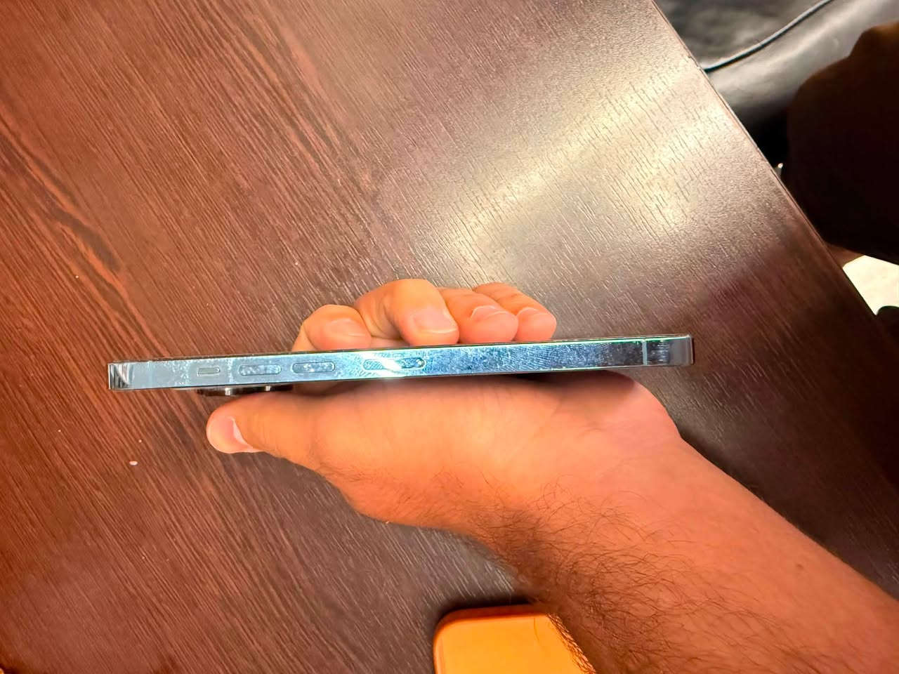 ايفون 13برو ماكس ذ256 جهاز كبس ممبدل بي اي شي بس وكع من ايدي صار بي فطر بل ضهر والبطاريه تقره 48 بس ميصيرف شحن يكفيك يوم كامل السعر 575 بي مجال قليل لتواصل وتساب او اتصل ***********
