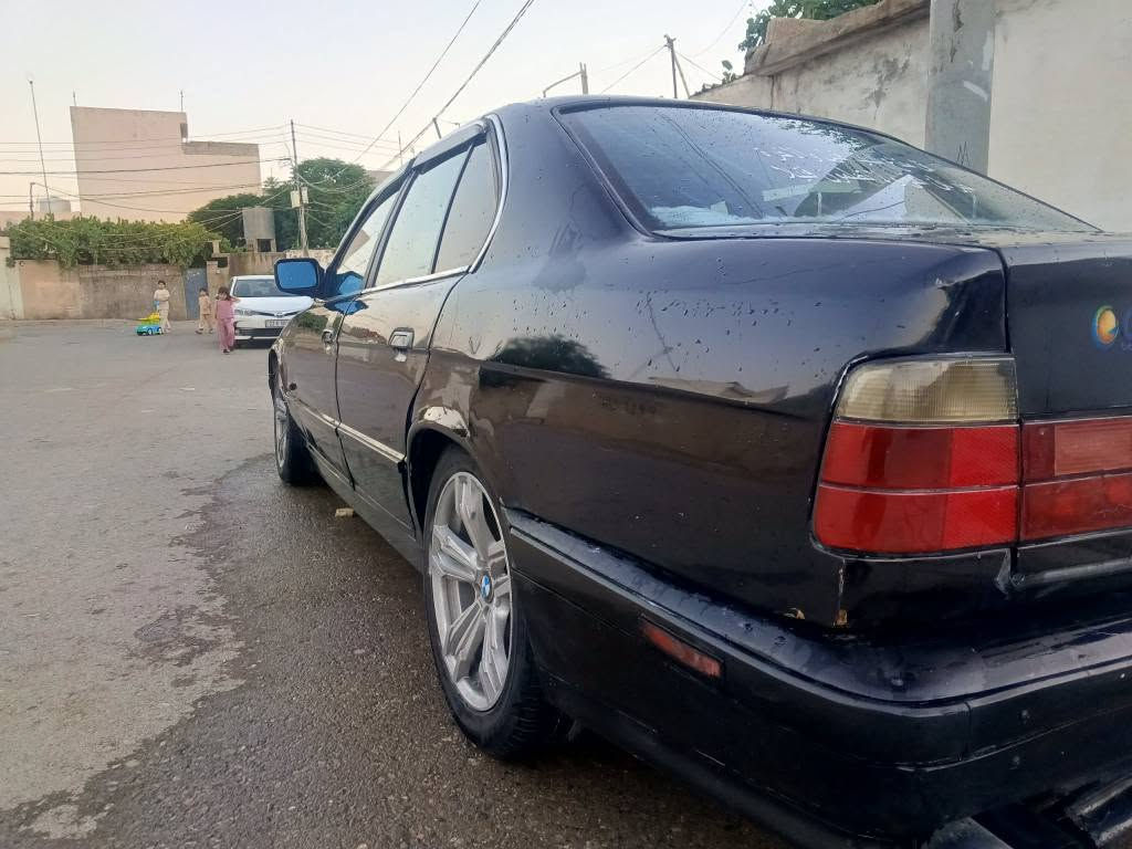 520 مۆدیل 91 ئاڕم پلاستیک هەولێرە بەشەرتی ئەوەلیەت  تەبریت بەشەرت موس بڕاوە بەشەرتە پێشی تۆزیێ لێدراوی هەیە گێڕ مەکینە بەشەرت سعری 23 تۆزێک مەجال ژم خاوەنی *********** رانية, السليمانية
