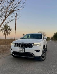 لاريدو • V6 ٣٦٠٠ • دفع رباعي