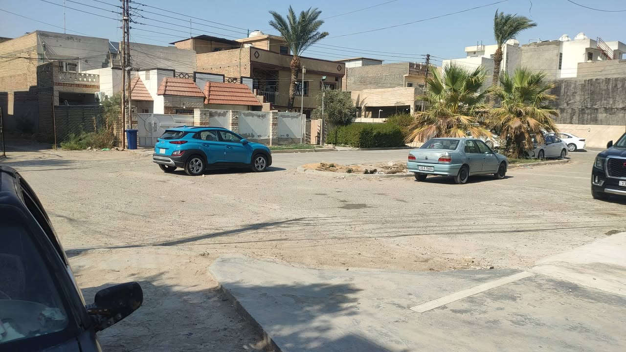 بيت بناء قديم ابيعه كاع
حي الجهاد / الضباط /  مقابل شقق حي صدام / الفرع الثامن 
100 متر 4*25
بيت طابقين 3 غرف نوم ومطبخ وحولي واستقبال ومقابيله رصيف 6 امتار تقريبا 

للاستفسار ***********
