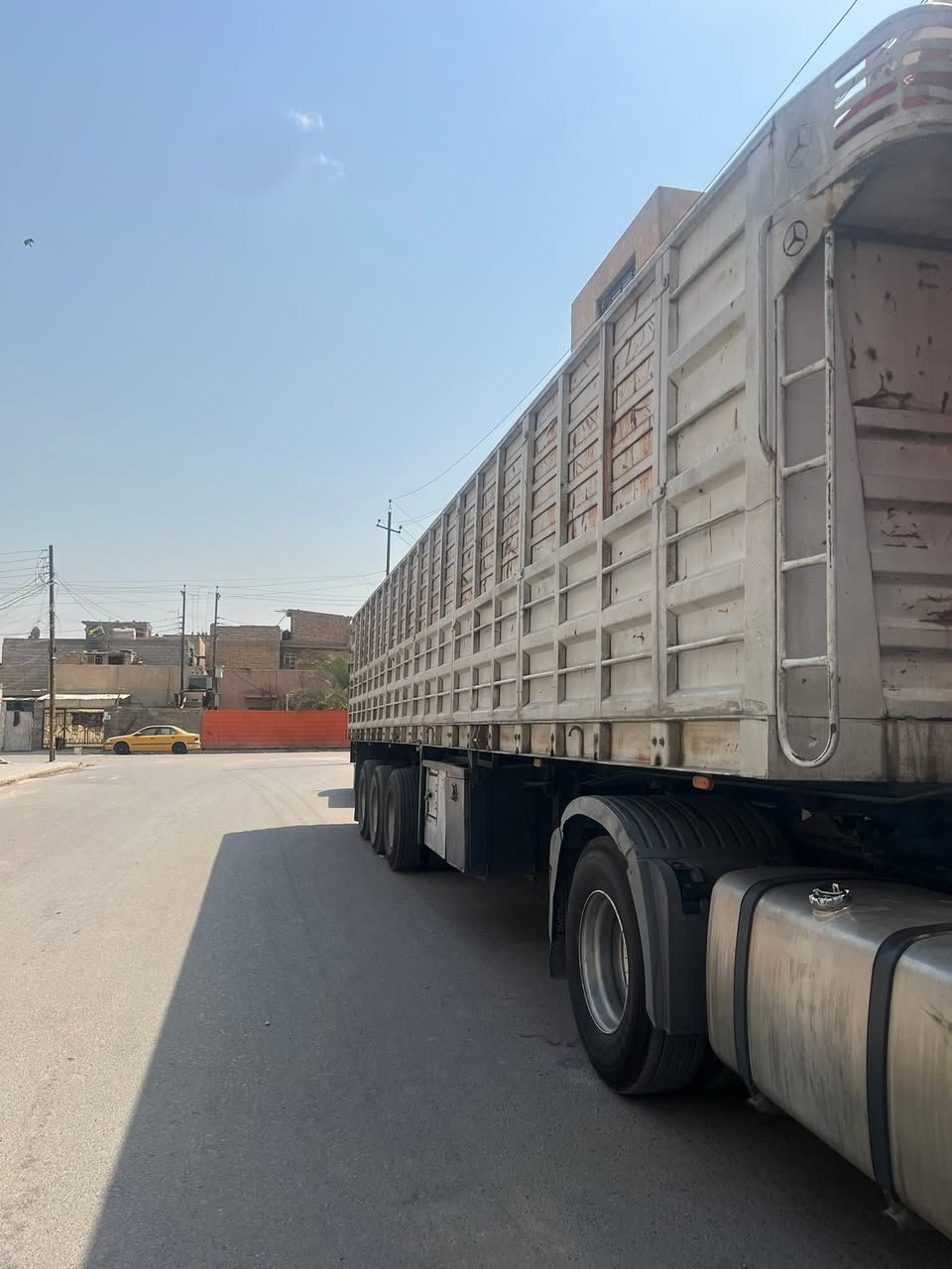 لبيع عمل جرف طول ١٣ ‭***********‬
