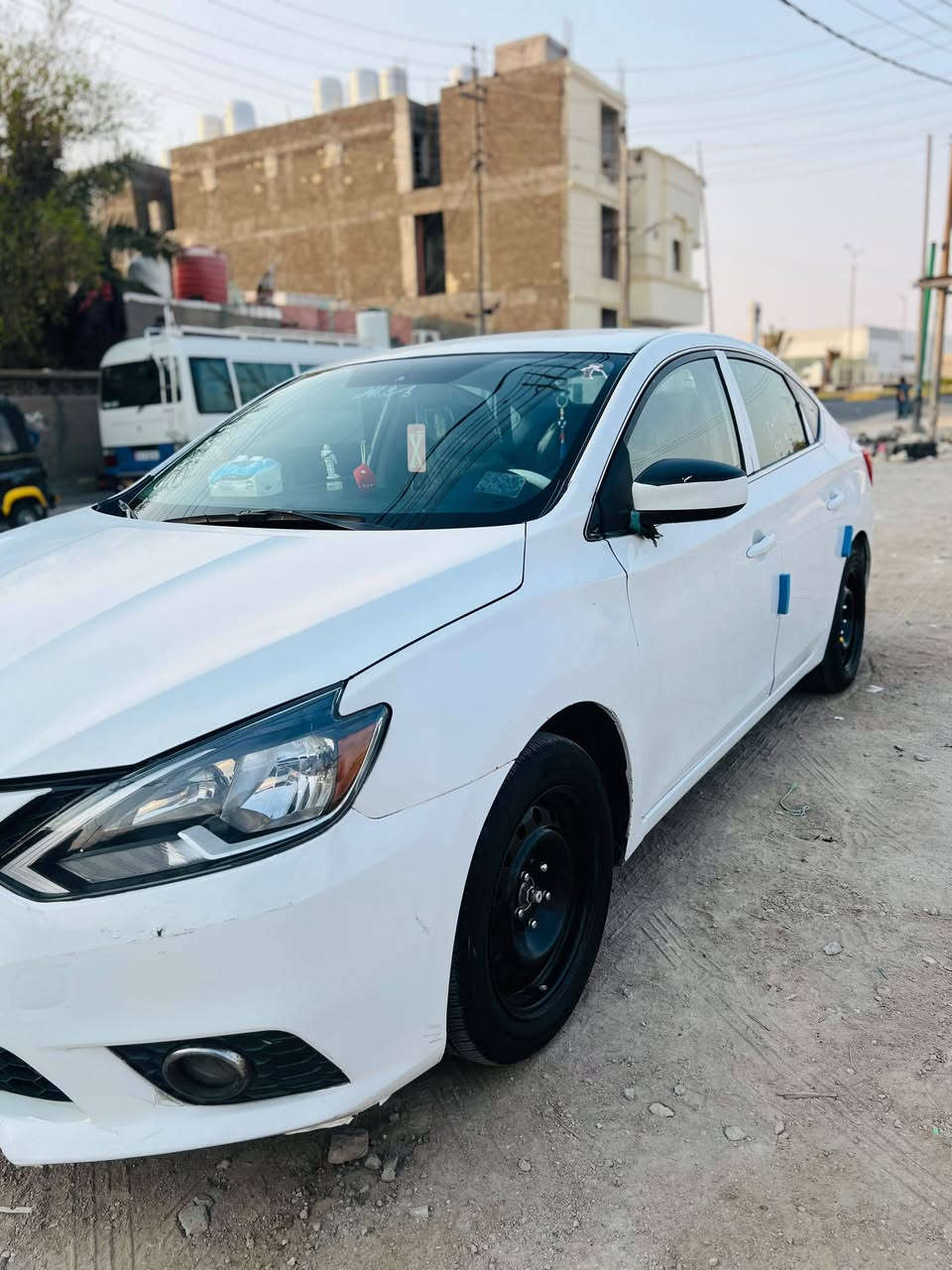 سلام و عليكم
سياره للبيع سنتراموديل 19
 بيه بنيد وجملغ  سياره جاهز من كلشي 
حداديه تبريد كهربائيات  امريكي محرك 1800
رقم بصره انكليزي 
مكان بصره 
سعر 105 بيه مجال 
***********
