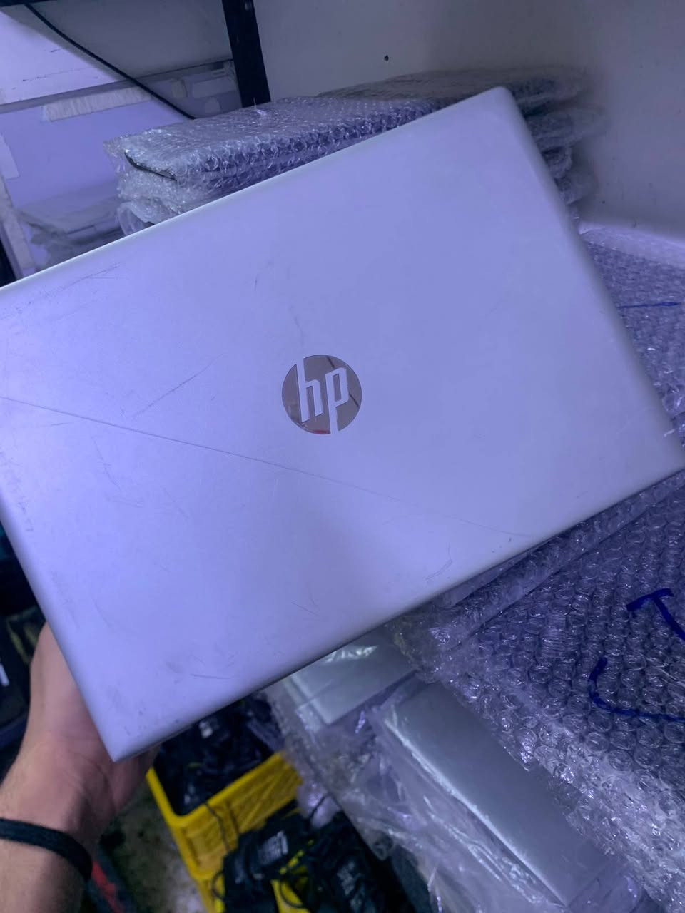 🔥 HP ProBook 640 G5 – جهاز عملي ومتين للعمل والدراسة 🔥
💻 المواصفات: 🔹 المعالج: Intel Core i5 الجيل الثامن
🔹 الرام: 8GB DDR4
🔹 التخزين: 256GB SSD
🔹 الشاشة: 14 إنج
🔹 كرت الشاشة: Intel UHD Graphics
🔹 يدعم Wi-Fi وBluetooth وكاميرا مدمجة
🔹 قابل لترقية الرام والتخزين

⚡ الأداء: جهاز من فئة الأعمال الاحترافية، مناسب للطلاب والموظفين وأصحاب الأعمال. يوفر أداءً ممتازًا للتصفح، برامج الأوفيس، المحاسبة، الدراسة الأونلاين والاستخدام اليومي مع سرعة واستقرار عاليين.

✅ هيكل قوي ومتين
✅ سرعة ممتازة بفضل SSD
✅ مناسب للدراسة والعمل المكتبي
✅ بطارية جيدة للاستخدام اليومي
✅ يدعم Windows 10 و Windows 11

🔸 ملاحظة: الجهاز مستعمل (باله) بحالة جيدة ومفحوص وجاهز للاستخدام.
📞 للاستفسار والحجز: ***********
#HP #ProBook640G5 #باله #لابتوب_مستعمل #حاسبات #لابتوبات #بيع_وشراء_الحاسبات #بغداد
