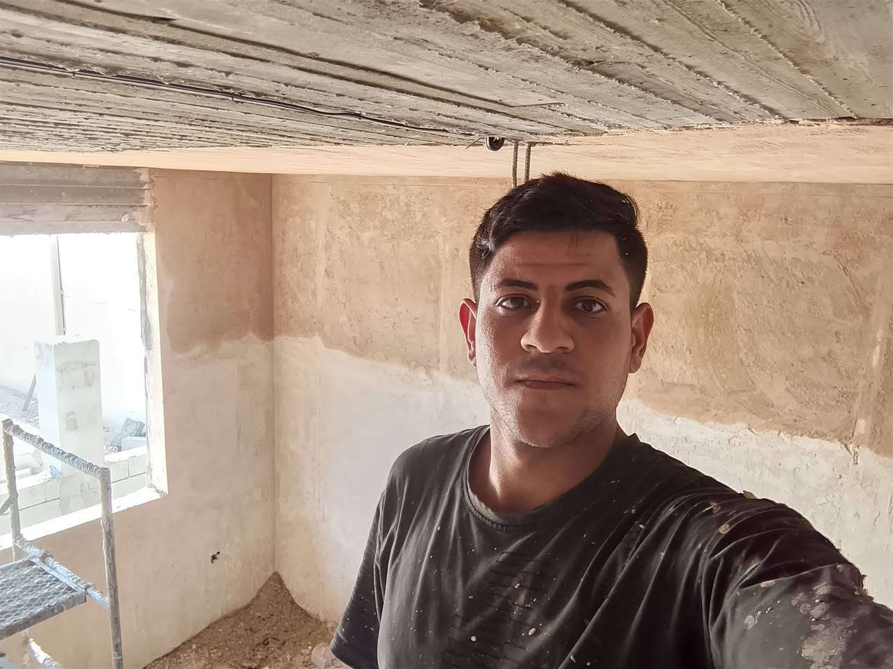 السلام عليكم كادر لبخ اسمنت وجص وبياض اوبورك  المتر بسبعه الاف اسمنت اجراره المتر ب3 ونص  ***********

