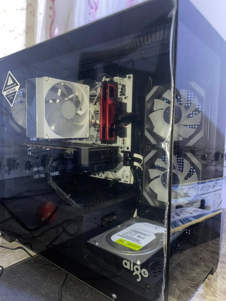 سلام عليكم سيتب كامل للبيع باقي مثل ماهوه و جديد

INVIDIA GeForce RTX 5060 (8 GB)

Intel (R) Core(TM) iS-14400F (2.50 GHz)

Ram 16 gb

114GB of of2.29 TB hhd

Moniter 200hz speaker low blue light

Heatset hyperx

UPS 3000 va

جوستك بلي فايف

ماوس و كيبورد هديه

سعر: مليون و تسعميه و بي مجال للطيبين

رقم موبايل ***********

