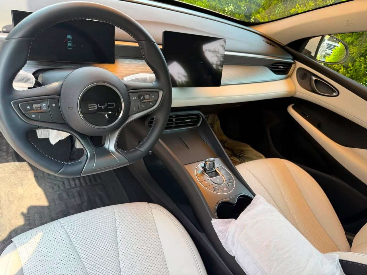 Byd sale05 هيجي نيه زماره كاتيه زياتر له دوو مانكي ماوه بو ره قم تەنیا ٣ هه زار رويشتوه موديل 2025 موبايل ***********
