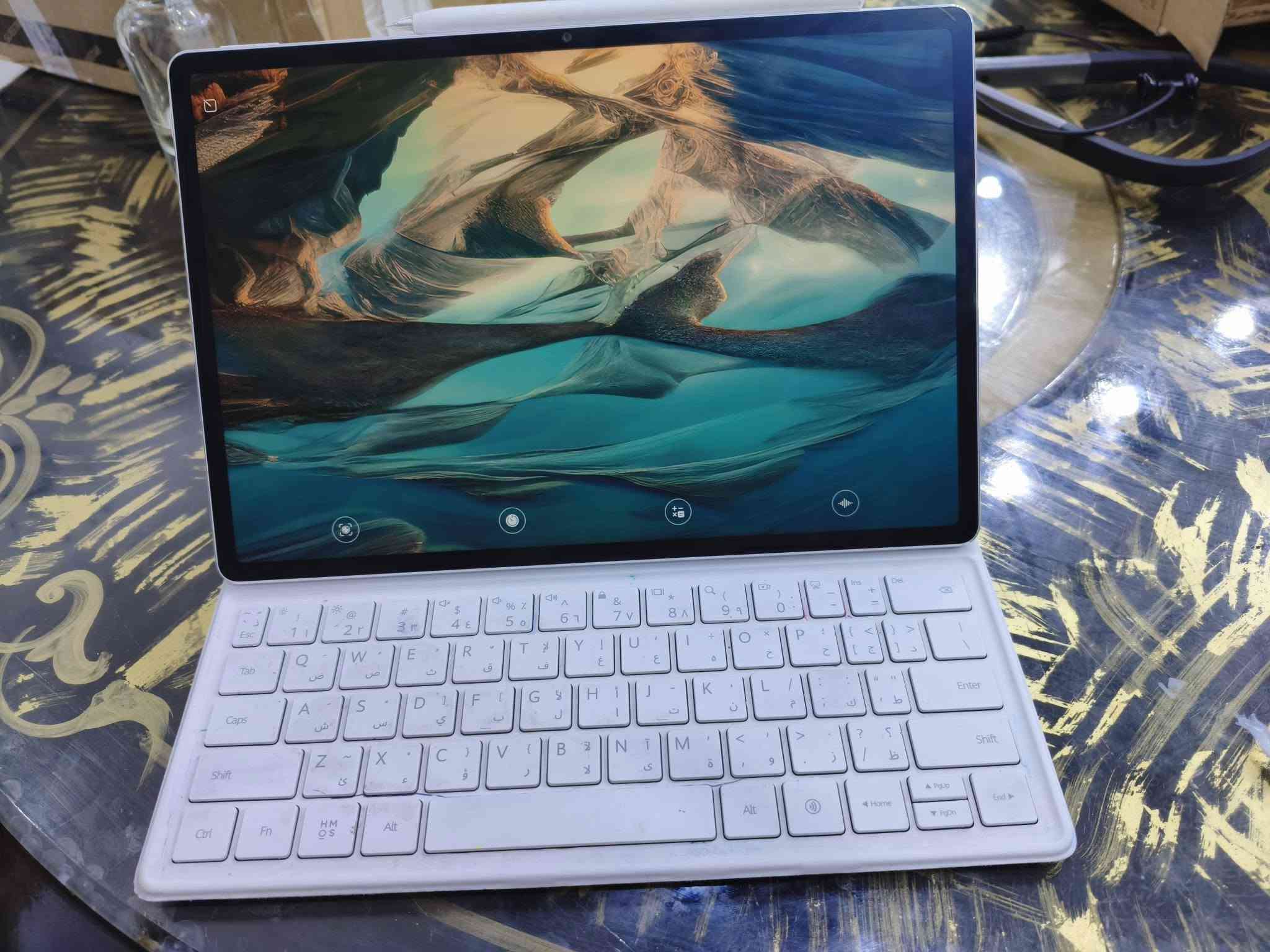 تابلت HUAWEI MatePad 12 X بحالة ممتازة جداً (نظيف كالجديد)
الجهاز: هواوي ميت باد 12 إكس (HUAWEI MatePad 12 X)

​الذاكرة العشوائية (RAM): 12 جيجابايت

​سعة التخزين: 256 جيجابايت

​نظام التشغيل: HarmonyOS 4.2.0

​الحالة: الجهاز نظيف جداً وخالي من أي خدوش أو عيوب، شغال 100% وما فك نهائياً.

​الملحقات: مرفق معه الكيبورد الأصلي والقلم.

​التواجد: بغداد - حي العامل.

​للإرسال أو الاستفسار (اتصال أو واتساب): ***********
