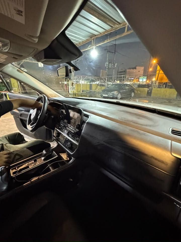 نيسان باتفاندر 23SL فول مواصفات  ماشيه 40 km ضرر فقط جنطه بدون ايرباكات السعر 280 وبيها مجال  /للأستفسار ***********
