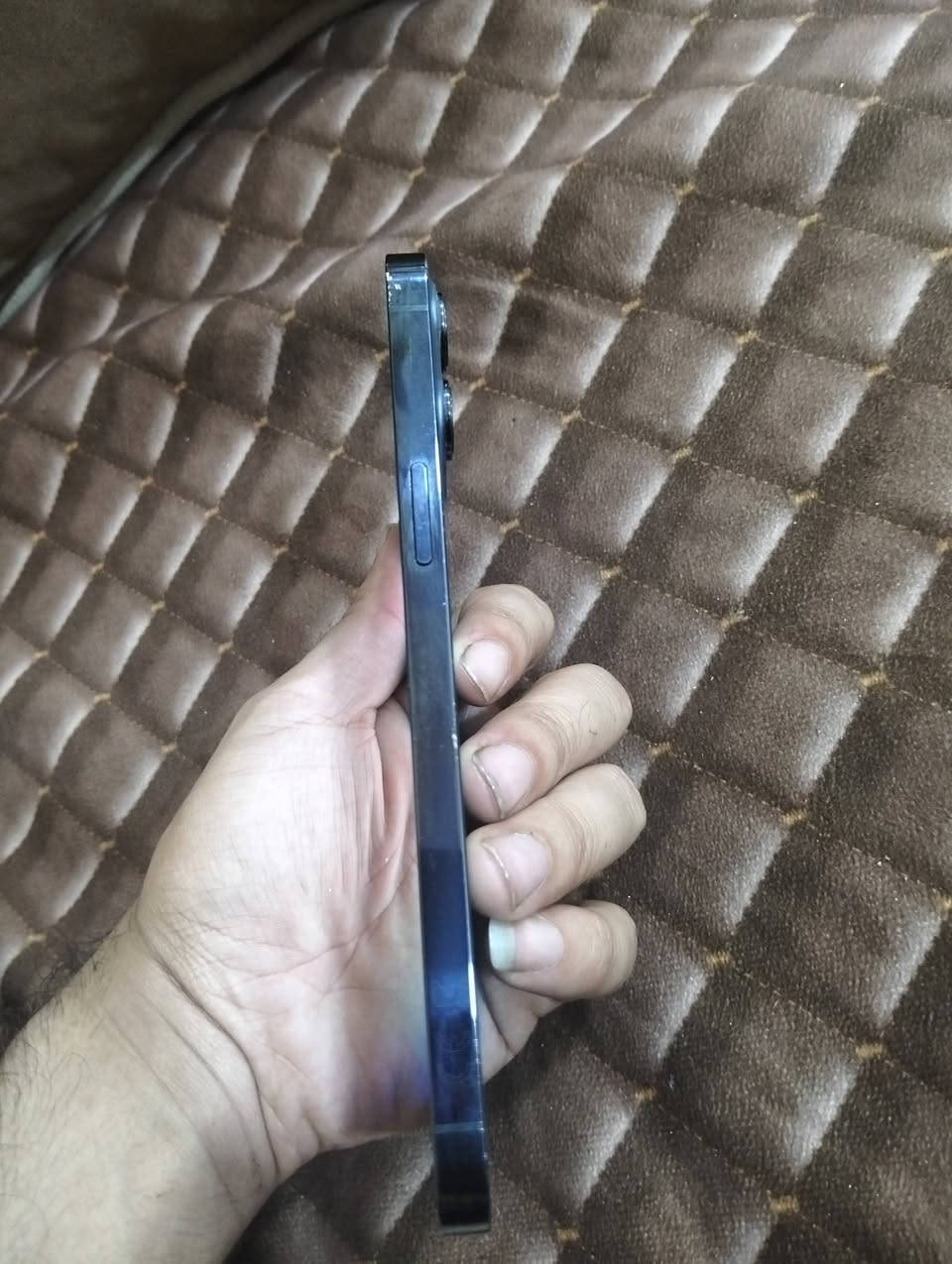 12برو ماكس /ذاكرة 256 /بطارية 78 مبدله شاشه اصليه /ملاحضه شوي ثكل بل شاشه شي خفيف/ سعر خاص بكاني مدينه الصدر  متواجد فيس واتساب ***********
