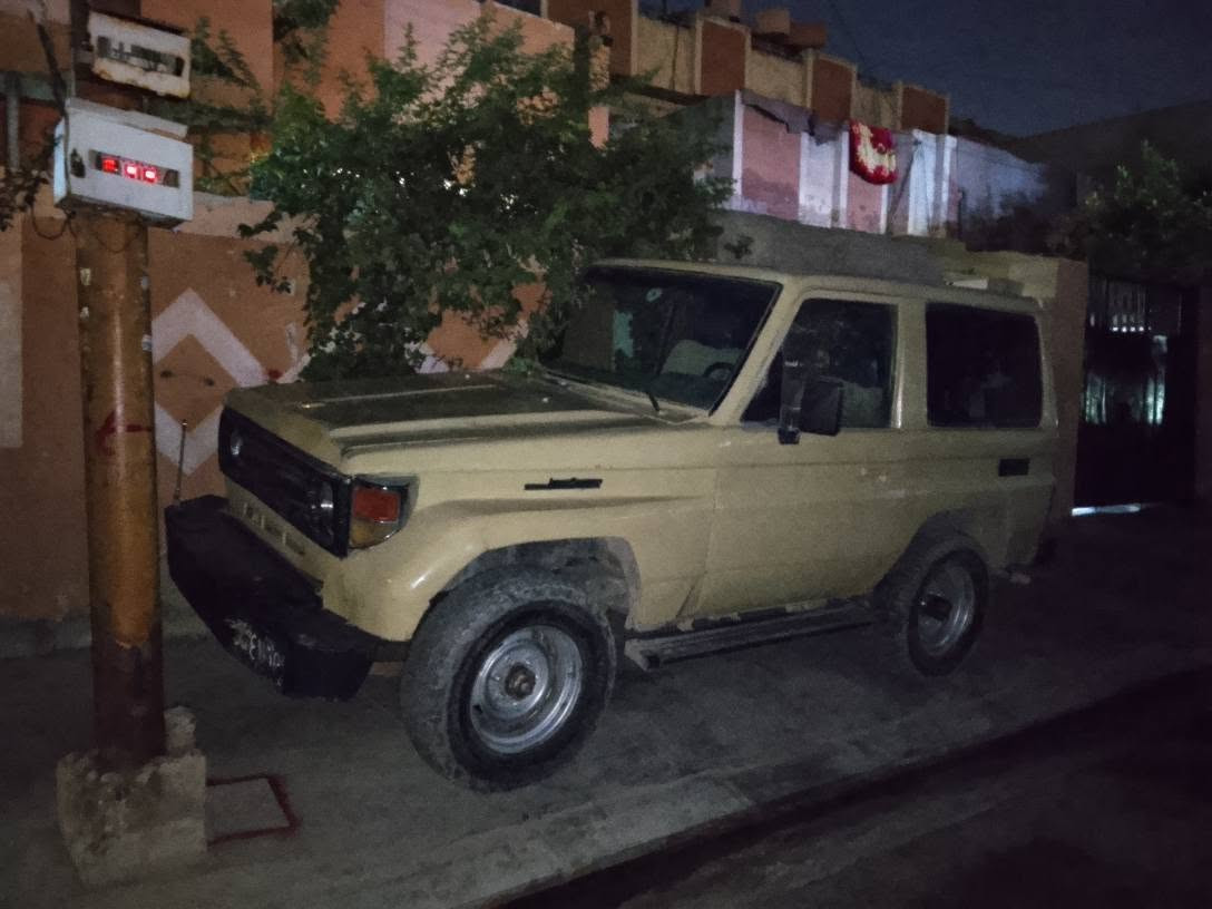 مێکزەمین بۆکس مۆدێل ١٩٩٠ بە شەرتی وەی دەفرۆشم مالی کەس نەبی دزیاری نەبی  ئاڕمە ئارمیشی بزربوە سعریش داوای ١٥وەرەقە دەکەم بەس پارەی گێرو مەکینەو ئەکسلەکەیە عملی زۆر خۆشە ماشااللەی دەوێ سعریش داوای ١٥وەرەقەو مجالەکی کەم دەکەم
*********** أربيل, العراق

