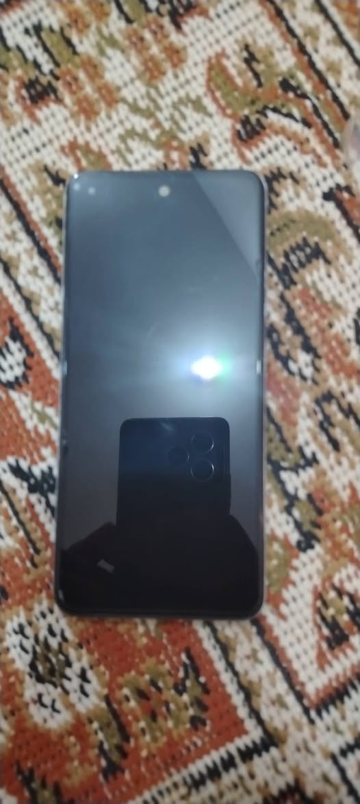 السلام عليكم شباب موبايل للبيع سعر 100الف شراي تعال خاص أو اتصل عله الرقم  ⁨***********⁩

