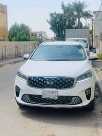 سياره سورنتو موديل 2019   فول عده الفتحه بنرامه سايد بريك بصمه وتو. خم...