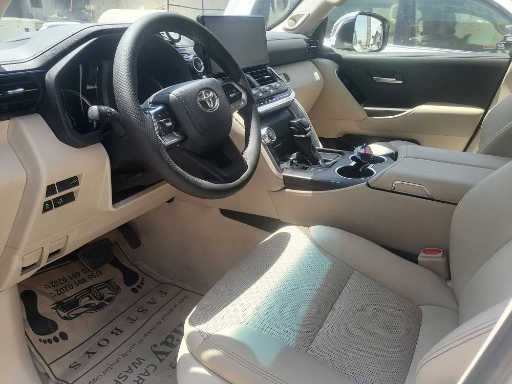 لاندكروزةر موديل 22  خليجي شركه تويوتا عراق .. جيهان   مواصفات vx بلس  ..  سيارة جديده جدا  مكفوله كفاله عامه من كل شي .. صبغ و بارد  ....للااستفسار *********** واتساب .. مكان ارببل..
/////.....مواصفات ..../////
محرك 4000 تنفس طبيعي
فتحة
تبريد بيانو
كشنات تبريد وتدفىه  
كشنات خزن 
مقاعد وراى كهرباىيه
سماعات جي بي ال
رادارات
 جنطة كهرباىيه
لايتات ليد 
ليد نهاري
وايرليس جارج
دفلوك
3 انضمه قياده
دبل اكسل .. ثقيل و خفيف
زراك أربيل, العراق
