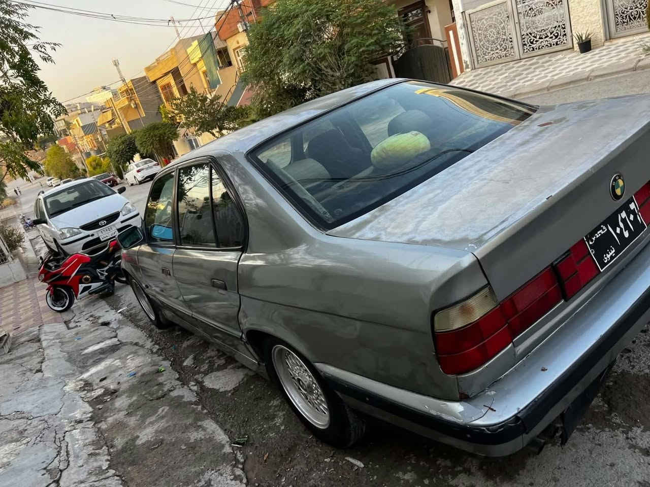 سڵاوی خواتان ل ێبێت 30گەڵاو مەعامەلە 525و ٸتۆماتێک ٸاڕم ڀلاستیک سڵێمانی ***********
سڵاوی خواتان لێبێت هاوڕێیان و ٸەزیزانم bmw 525 ٸتۆماتێک ٸاڕمی ڀلاستیک سڵێمانی گێڕ و مەکینەی تەقەو ڕەقەو کارەبای لایت و فڵچەو زینۆن و دارو بەردی بەشەرت چوار تایەو ویلی لۆکی لەسەرە موشەبەکە ویلەکەی لۆکی لەسەرە ماشڵڵەی خواری ٸەوێت بەوشەرتە ٸەدەمی بانزینبەقەدەر یەک 520بخوات و قۆوەتی 544کی هەبێت شوینم ڕاڀەڕین 
ژم ***********
