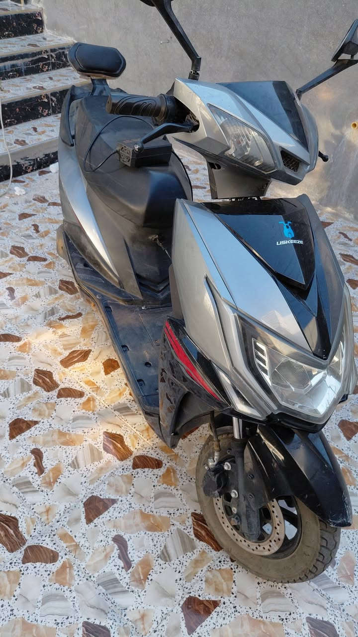 السلام عليكم شباب موطور شحن للبيع كما موضح بالصوره بي نقص بطاريه واكفه والباقيات اني اكفلهن ,مع الشاحنه الاصليه  رايده ٤٥٠الف  وبي مجال شي بسيط ...***********

